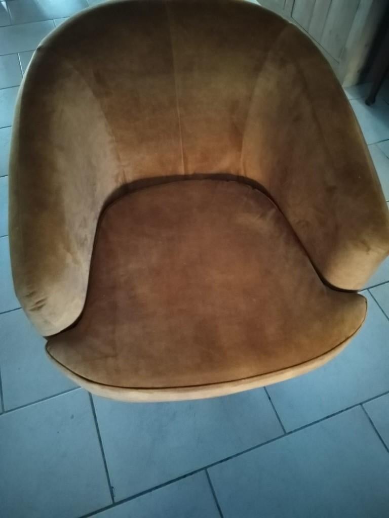 Cognac draaistoel – stijlvolle eyecatcher, Huis en Inrichting, Fauteuils, Ophalen, Landelijk modern, Minder dan 75 cm, Zo goed als nieuw
