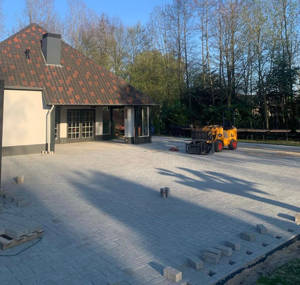 Stratenmaker / hovenier aangeboden, Diensten en Vakmensen, Tuinmannen en Stratenmakers, Garantie, Bestrating