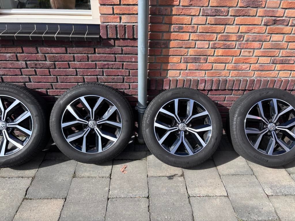 Set orginele VW 17 inch velgen met zomerbanden, Auto-onderdelen, Banden en Velgen, Ophalen of Verzenden, 17 inch, 215 mm, Zomerbanden