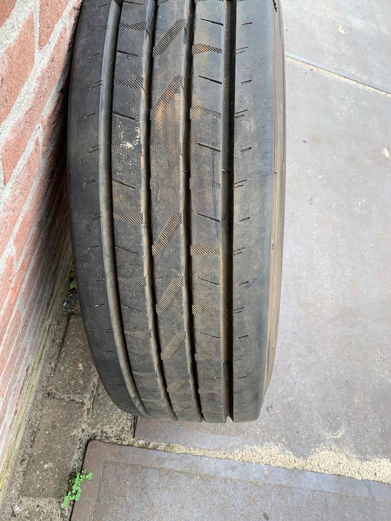 Vrachtwagenband 265/70/19,5 op 10 gaats velg 13 mm, Ophalen, Overige merken