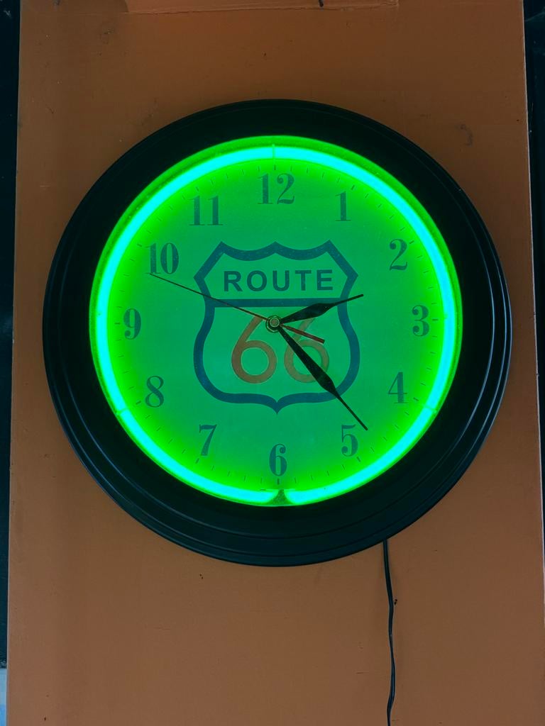 Route 66 Reclame Wandklok met Neon, Gebruikt, ., Lichtbak of (neon) lamp, Ophalen of Verzenden