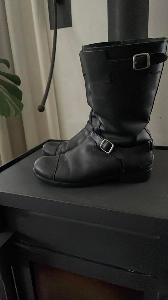 Zwarte bikerboots van Uggs maat 40, Zwart, Lage of Enkellaarzen, Ophalen of Verzenden, Gedragen