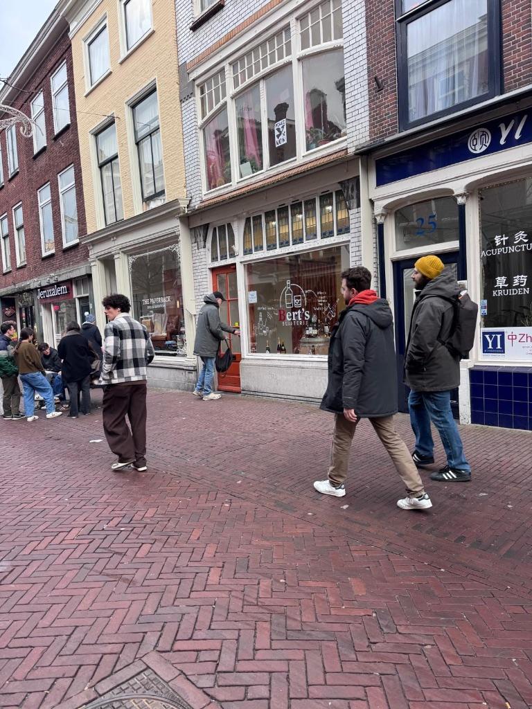 *A locatie Slijterij te Koop met Toko Mogelijkheid !*