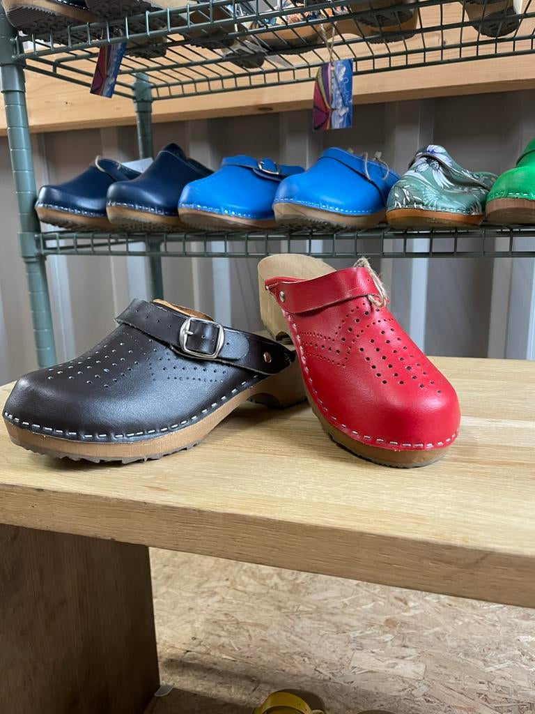 Partij Zweedse klompen – maten 35 t/m 40 – diverse modellen, Ophalen, Nieuw, Overige kleuren, Overige typen