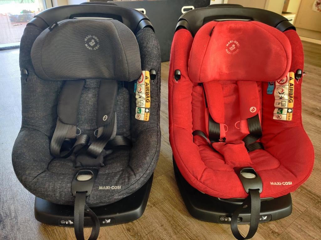 Maxicosi Axissfix (2 stuks, prijs per stoel), Ophalen, 9 t/m 18 kg, Zo goed als nieuw, Isofix