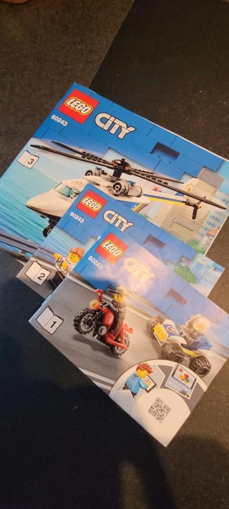 LEGO City Politiehelikopter Achtervolging 60243, Ophalen, Zo goed als nieuw, Complete set, Lego