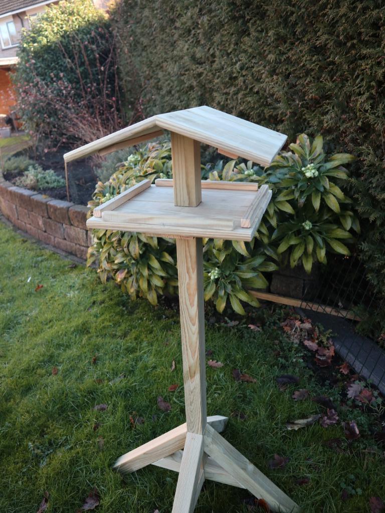 Voederhuis op standaard, Ophalen, Nieuw