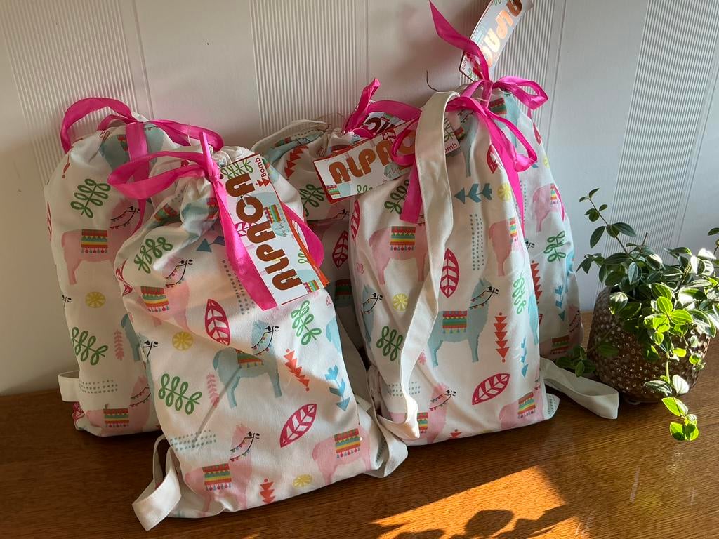 Nieuw partij 5 rugtassen Bomb Cosmetics zeep bruisballen enz, Ophalen of Verzenden, Nieuw