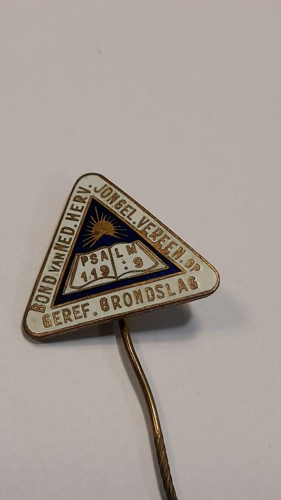 Vintage Jongel.Vereen.op Geref. Grondslag Speldje, Verzamelen, Speldjes, Pins en Buttons, Ophalen of Verzenden, Gebruikt, Overige onderwerpen