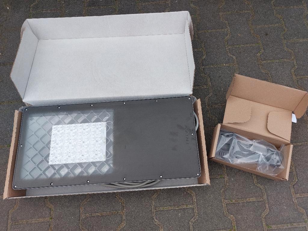 Trilux led lamp buitenlamp Jovie 70AB7L Met armatuur NIEUW!, Overige materialen, ., Wandlamp, Nieuw