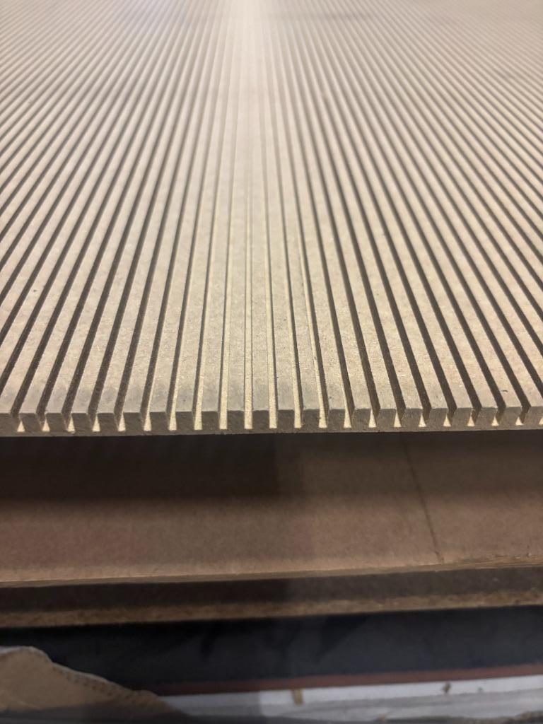 Buig MDF 3050 x 1220 x 8 mm Langs gegroefd