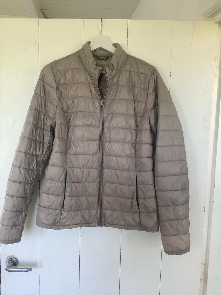 Jasje Hema, Ophalen of Verzenden, Gedragen, Maat 38/40 (M), Beige