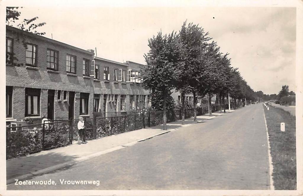Zoeterwoude, Vrouwenweg, Ophalen of Verzenden, 1920 tot 1940, Gelopen, Zuid-Holland