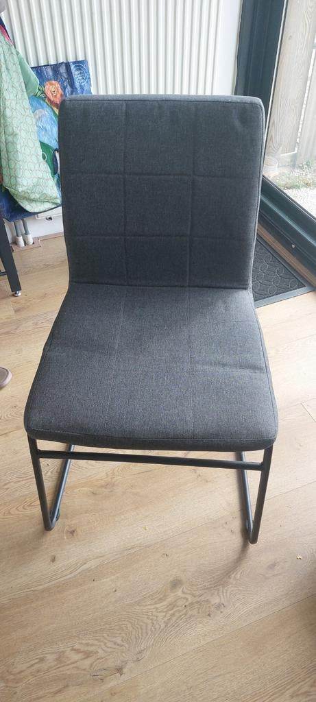 Mooie grijze stoelen (3 stoelen), Ophalen, Nieuw, Drie