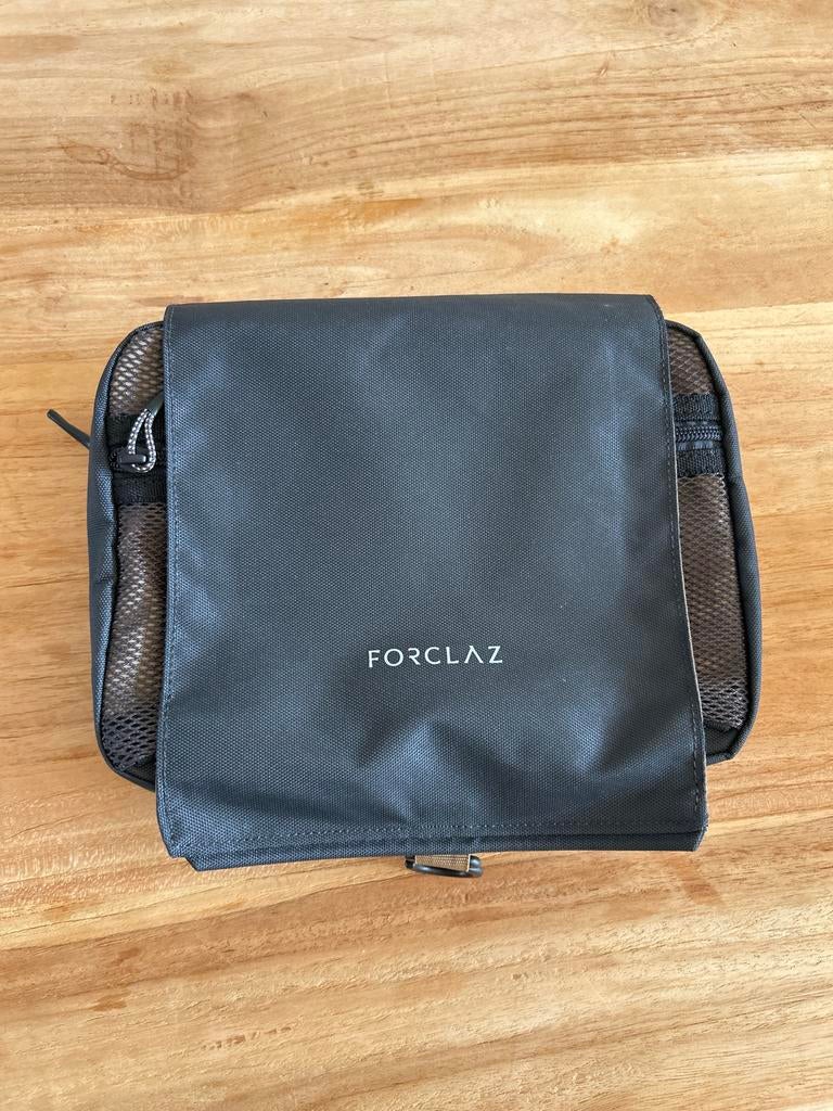 Toilettas Forclaz Decathlon, Ophalen, Zo goed als nieuw, Zwart, Heer of Dame