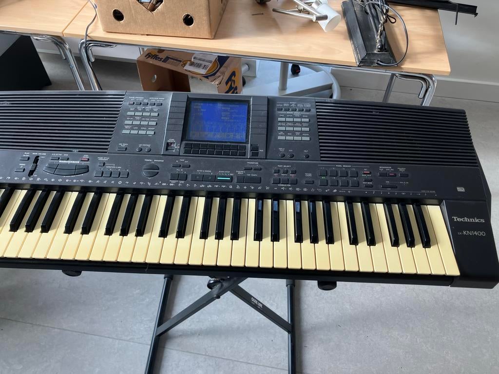 Technics sx KN1400 keyboard met standaard, Muziek en Instrumenten, Keyboards, Ophalen of Verzenden, Met standaard, Technics, 61 toetsen