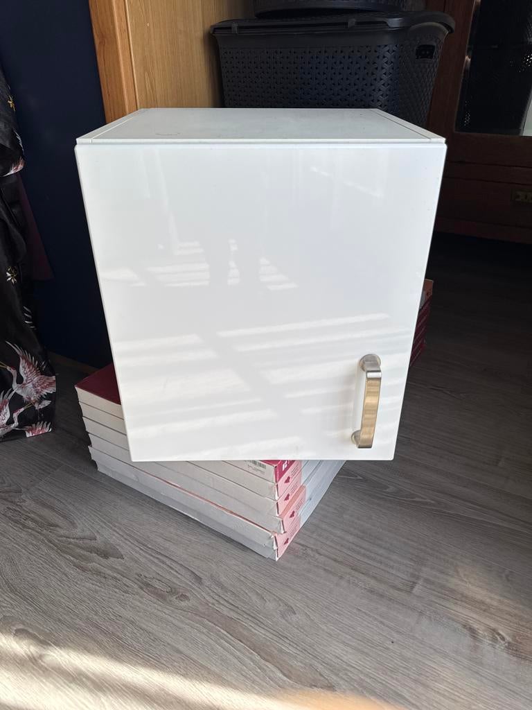 Ikea kastje met witte deur en ijzeren handgreep, Ophalen, Gebruikt