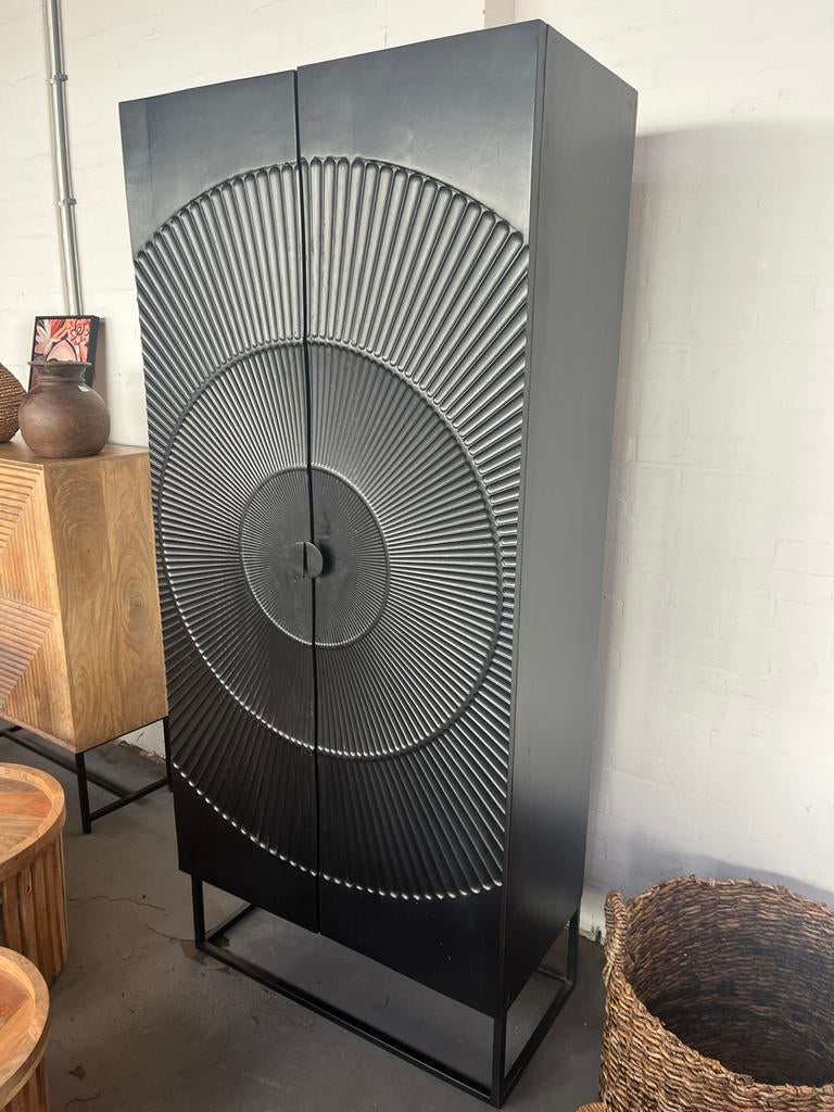 Magazijn leegverkoop dichte kast carved zwart mangohout SALE, Nieuw, Ophalen of Verzenden, Info@wkhome.nl, Argonweg 20 Amersfoort