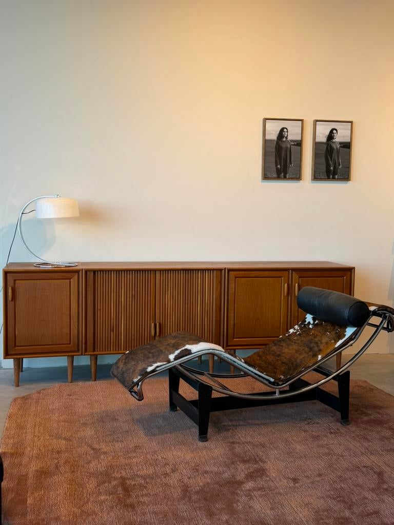 Vintage lounge fauteuil in koeienleer, Huis en Inrichting, Fauteuils, Ophalen, Gebruikt, 150 cm of meer, 50 tot 75 cm