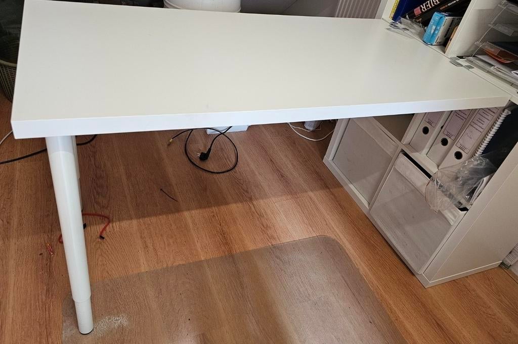 Ikea bureau (Linnmon) voor aan Ikea Kallax kast, Huis en Inrichting, Bureaus, Ophalen, Zo goed als nieuw