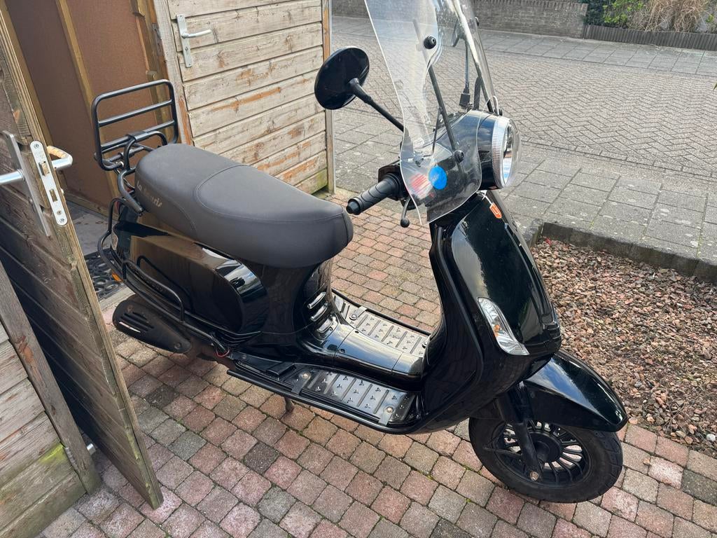 La Souris Sourini R - 2024 - 45 km/u - Dealer onderhouden, Fietsen en Brommers, Snorfietsen en Snorscooters, Ophalen, Zo goed als nieuw