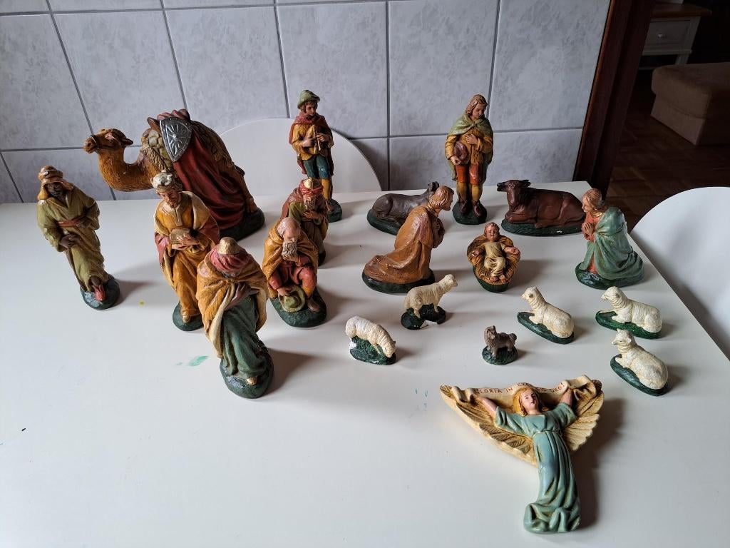 Kerstgroep met groter formaat beelden, Ophalen of Verzenden, Gebruikt