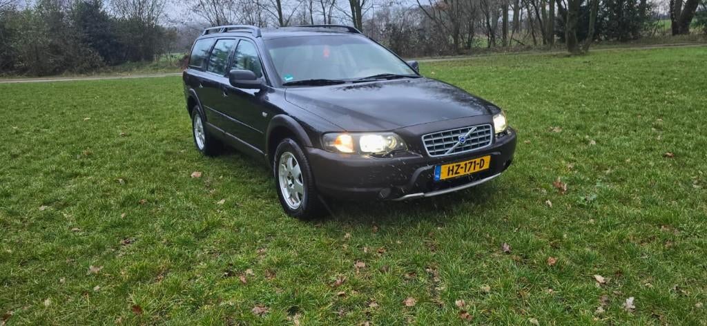 Volvo XC70 2004 2.5t, Auto's, Volvo, Automaat, 1800 kg, Beige, XC70