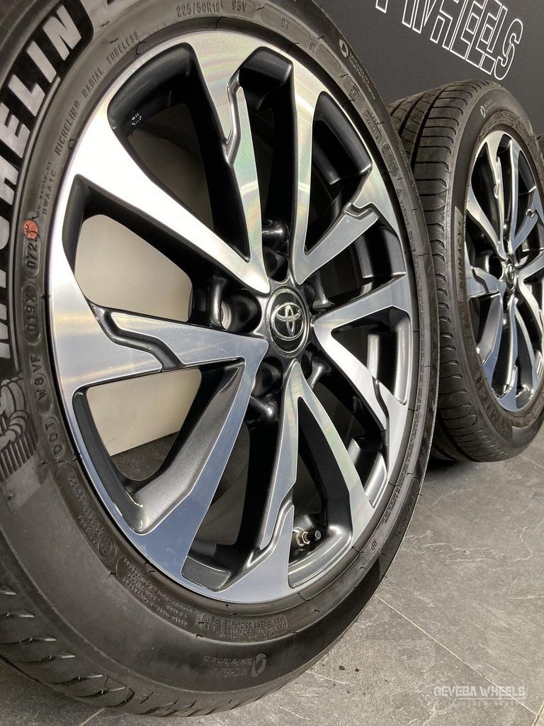 18” originele Toyota Corolla Cross velgen + banden 5x114.3, Auto-onderdelen, Banden en Velgen, 18 inch, Gebruikt, -, -