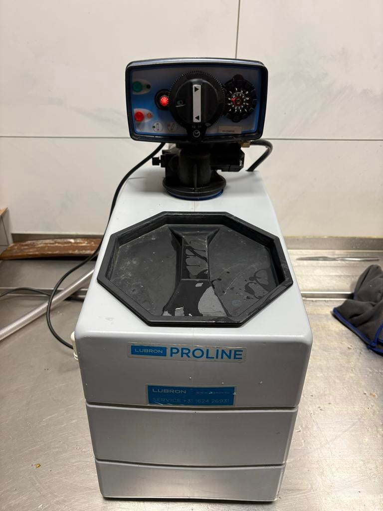 Lubron Proline Classic waterontharder, Witgoed en Apparatuur, Waterontharders, Zo goed als nieuw, Waterontharder met zout, Ophalen of Verzenden