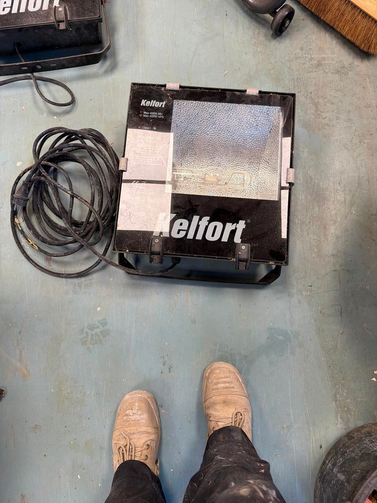 Kelfort Bouwlamp / Schijnwerper - Max 400W, Ophalen, Gebruikt, 200 tot 500 watt, Lamp met armatuur