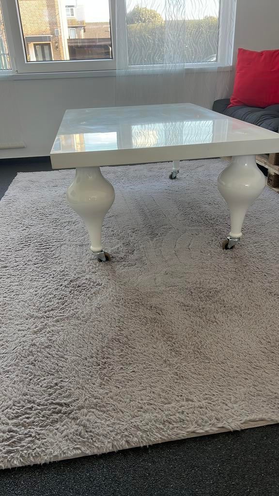 Witte Gio salontafel met bolpoten, Huis en Inrichting, Tafels | Salontafels, Ophalen, Gebruikt, 50 tot 100 cm, Glas