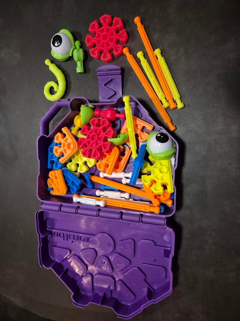 Kid K'nex Koffer met losse onderdelen om te bouwen, Kinderen en Baby's, Speelgoed | Bouwstenen, Ophalen of Verzenden, Gebruikt