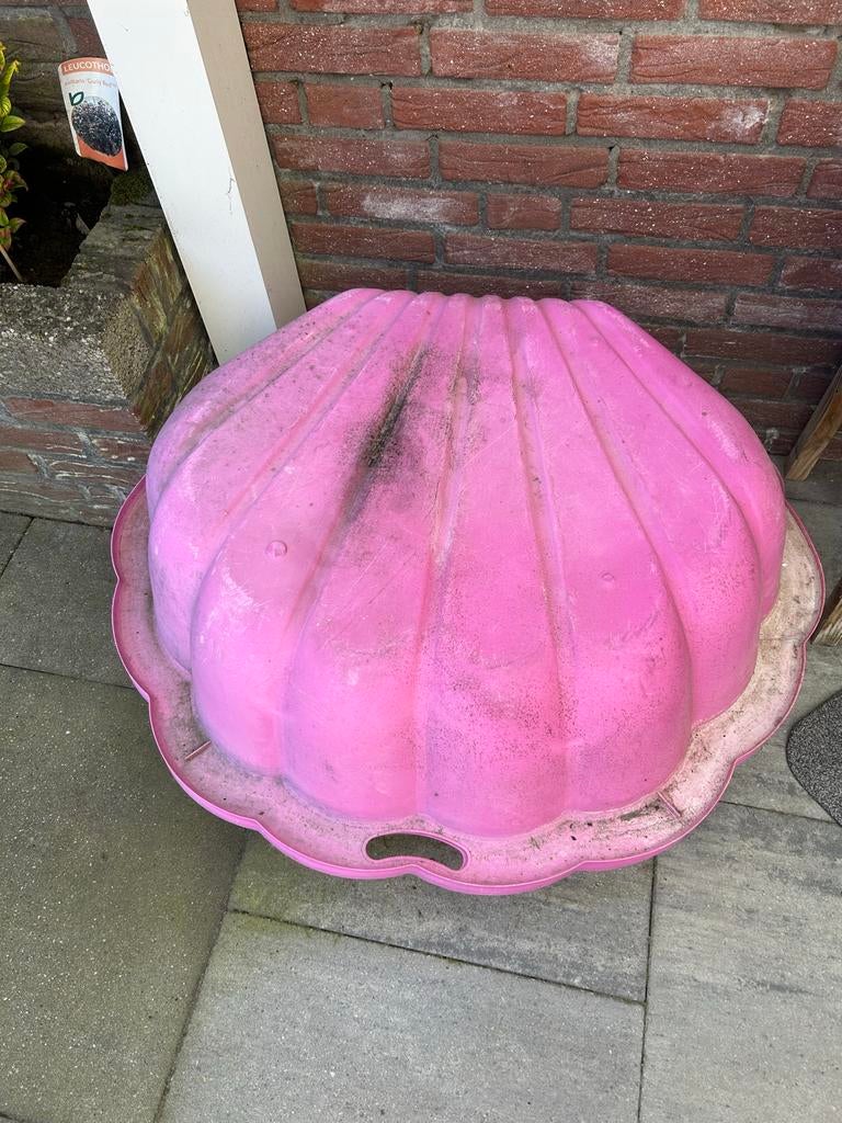 Roze schelp zandbak met speelgoed, Kinderen en Baby's, Speelgoed | Buiten | Zandbakken, Ophalen of Verzenden, Gebruikt
