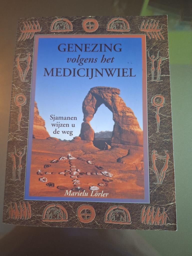 M. Lorler - Genezing volgens het medicijnwiel, Ophalen of Verzenden, Zo goed als nieuw, M. Lorler