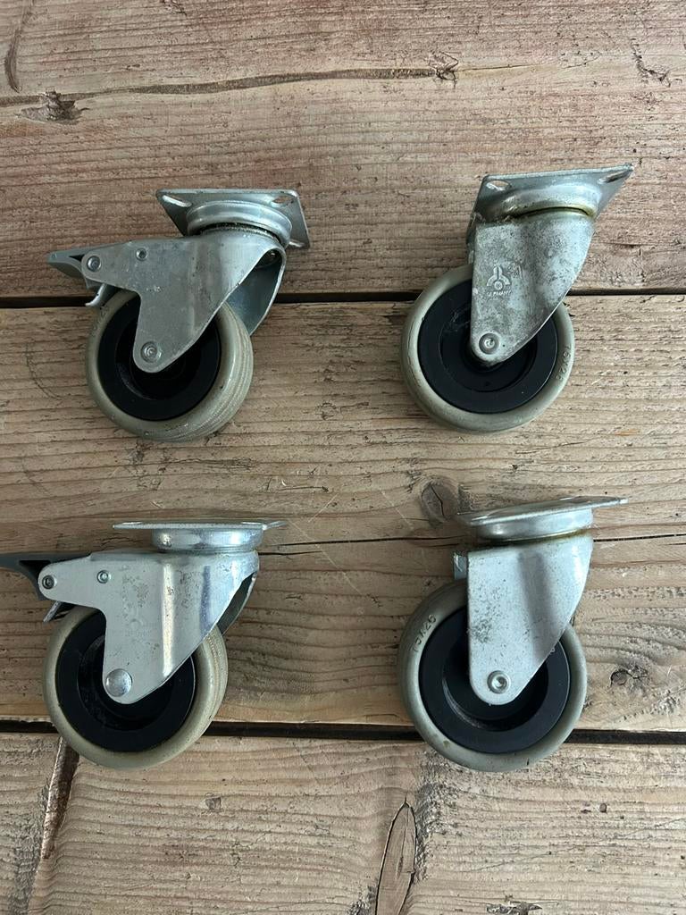 4 stuks zwenkwielen, Doe-het-zelf en Verbouw, Zwenkwielen, Ophalen, Zo goed als nieuw