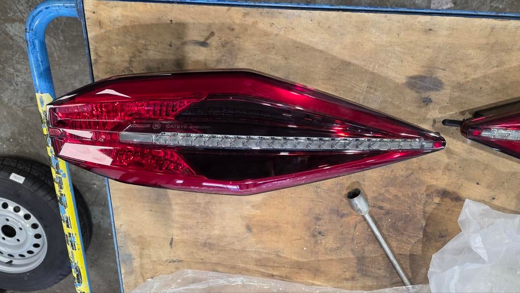 Knaus achterlichten cateye cat eye, Ophalen of Verzenden, Zo goed als nieuw