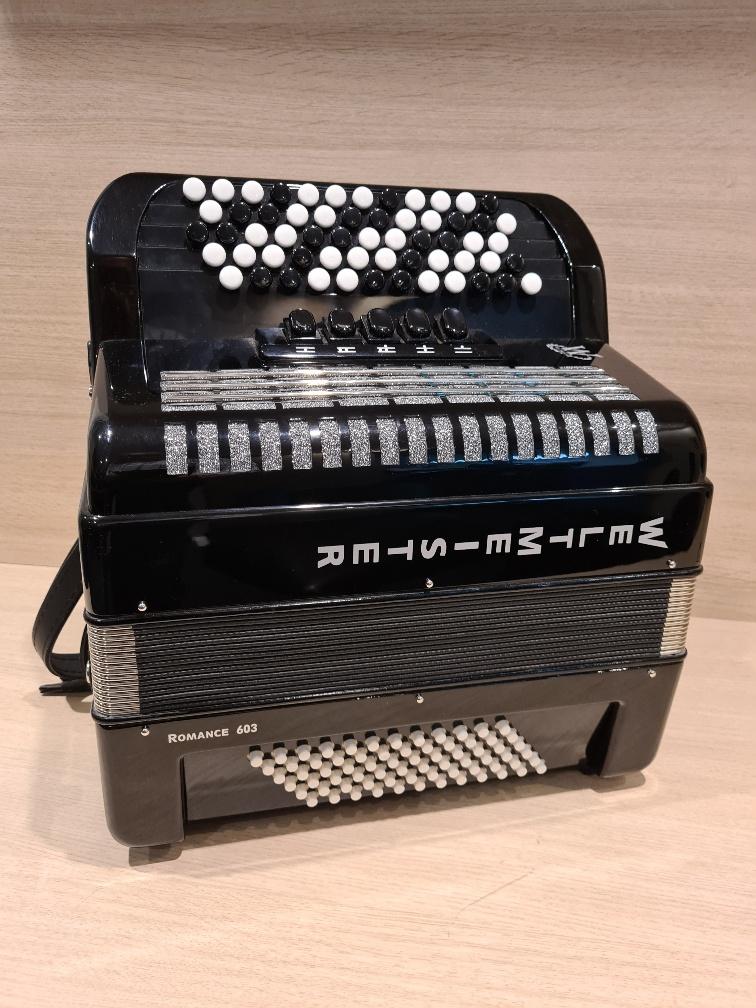 Weltmeister Romance 603 knopaccordeon B-Griff black occasion, Muziek en Instrumenten, Niet ingevuld, 72-bas, Niet ingevuld, Met koffer