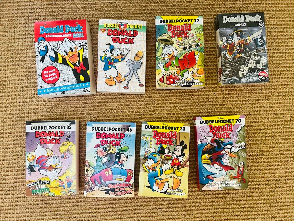7 Donald Duck pockets en scheurkalender 2021, Meerdere stripboeken, Ophalen of Verzenden, Zo goed als nieuw