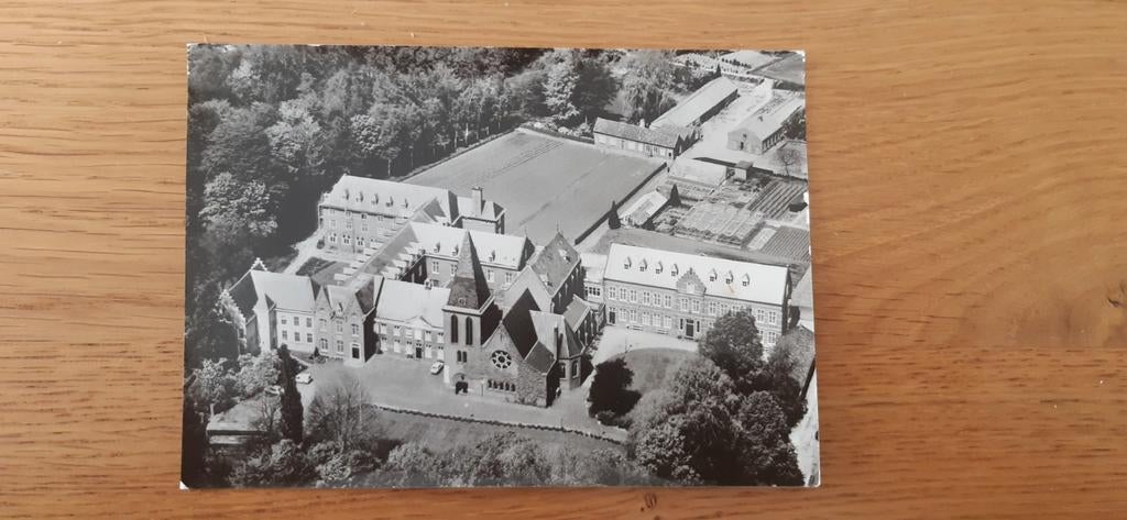 Heeswijk Dinther  Norbertijnenabdij van Berne KLM foto, Ophalen of Verzenden, 1960 tot 1980, Gelopen, Noord-Brabant