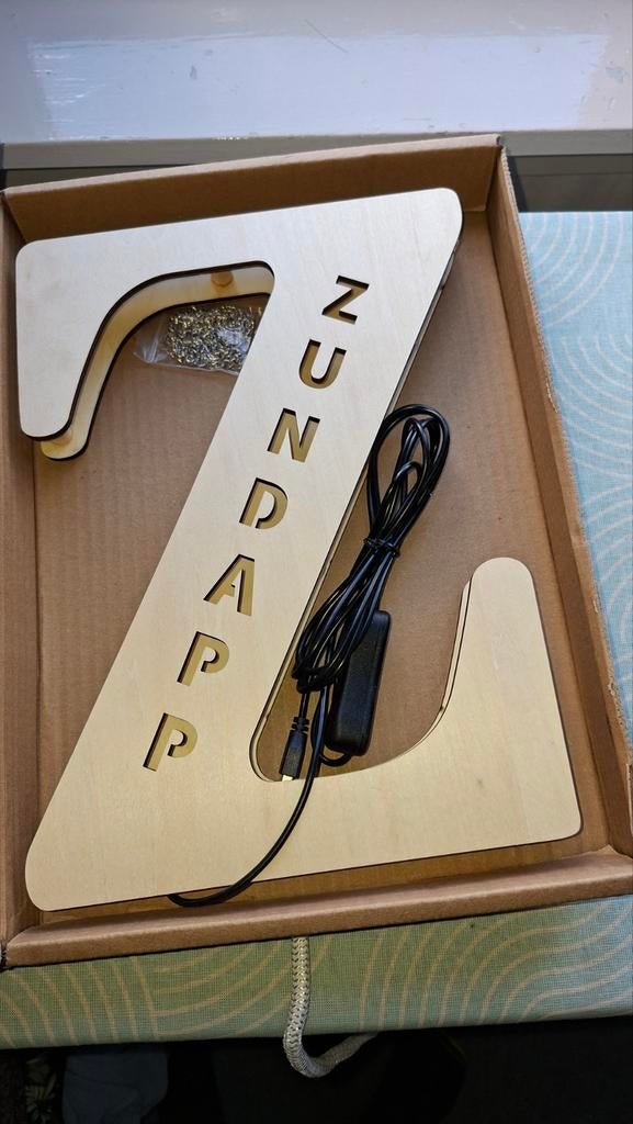 Zundapp mutsen, t-shirt, lampjes, man's cave, Ophalen of Verzenden