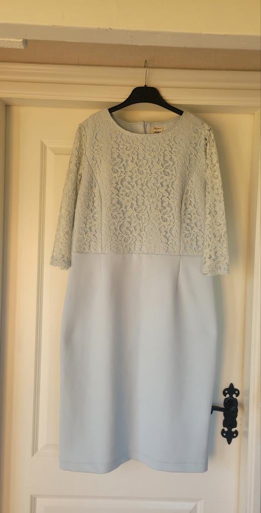 Lichtblauwe chique jurk dress Emma mt 42 kant, Emma, Maat 42/44 (L), Zo goed als nieuw, Knielengte
