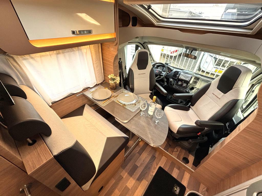 Weinsberg CaraCompact Pepper 600 MEG ENKELE BEDDEN FIAT 8, Winterisolatie, Ringverwarming, Fiat, Bedrijf