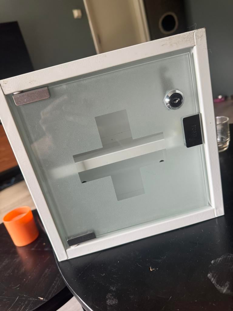 Medicijnen kist, Ophalen of Verzenden, Zo goed als nieuw