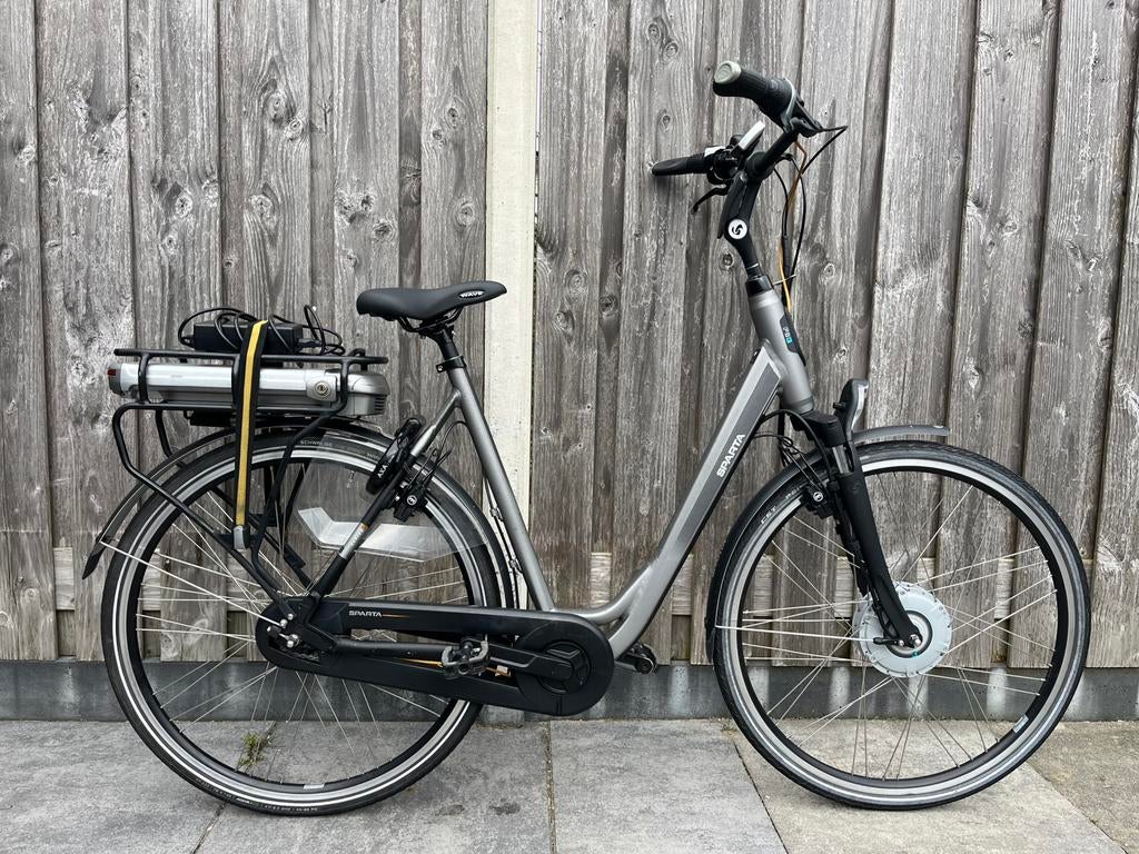 Elektrische fiets Sparta F8E, Ophalen, Sparta, Zo goed als nieuw, 50 km per accu of meer