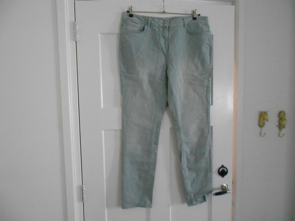 Gina Benotti zacht groene stretch broek, maat 46, Kleding | Dames, Maat 46/48 (XL) of groter, Nieuw, Ophalen of Verzenden, Groen