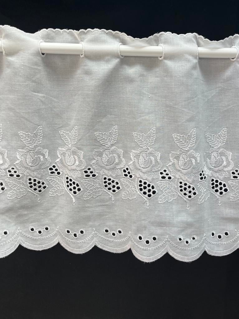 Valletje wit 30cm hoog met roosje, Wit, Nieuw, Ophalen of Verzenden, 200 cm of meer