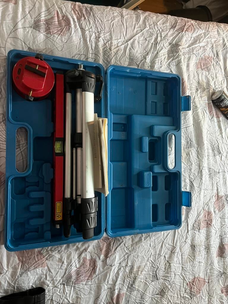 Waterpas laser, Doe-het-zelf en Verbouw, Ophalen, Zo goed als nieuw