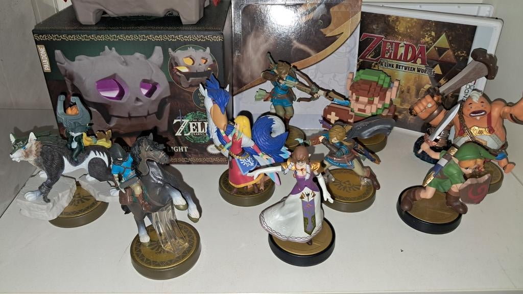 9 Zelda amiibo + F2F statue van Link, Ophalen of Verzenden, Zo goed als nieuw