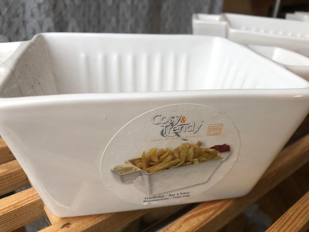 3 Frietbakje met twee sausvakjes - Cosy & Trendy, Huis en Inrichting, Ophalen, Gebruikt, Overige stijlen