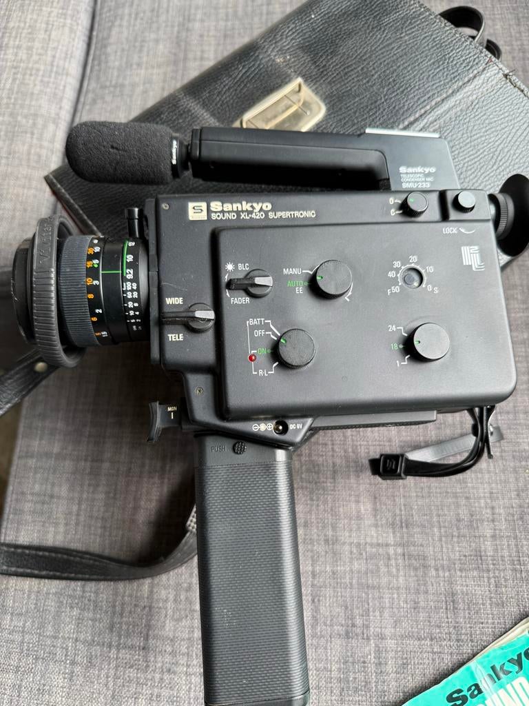 Sankyo Sound XL-420 Supertronic 8mm camera met microfoon, Audio, Tv en Foto, Videocamera's Analoog, Camera, 8mm, Ophalen of Verzenden